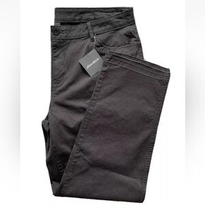 Eddie Bauer Women's Legend Wash Release Hem Crop Size: 12